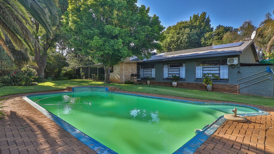 3 Bedroom Property for Sale in Flamwood North West